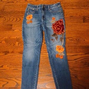 Chico Jeans with embroidery, size 6